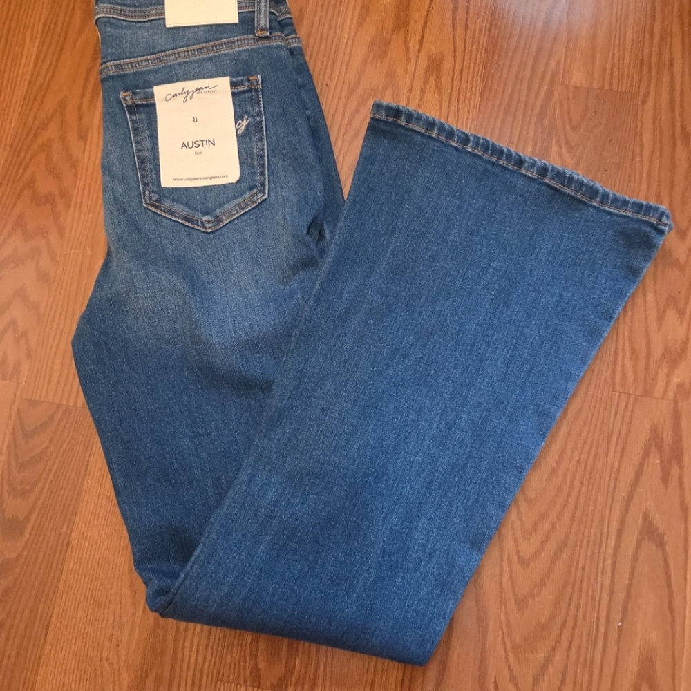 Carly Jean Los Angeles Austin High-Rise Wide Leg Jeans in Medium Blue